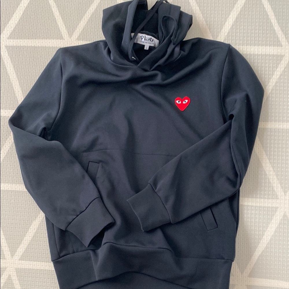 Comme des Garcons Black hoodie with Heart Emblem LIKE NEW